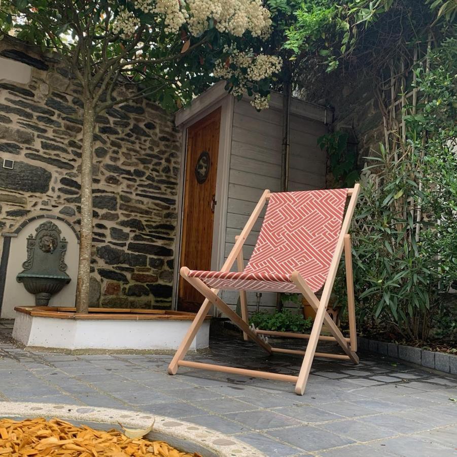 Aux Vieilles Murailles • Charmante Maison & Cour